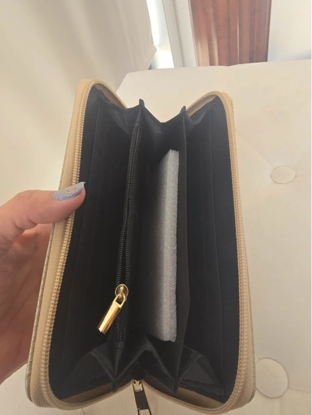 Wallet - Picture 2 of 4